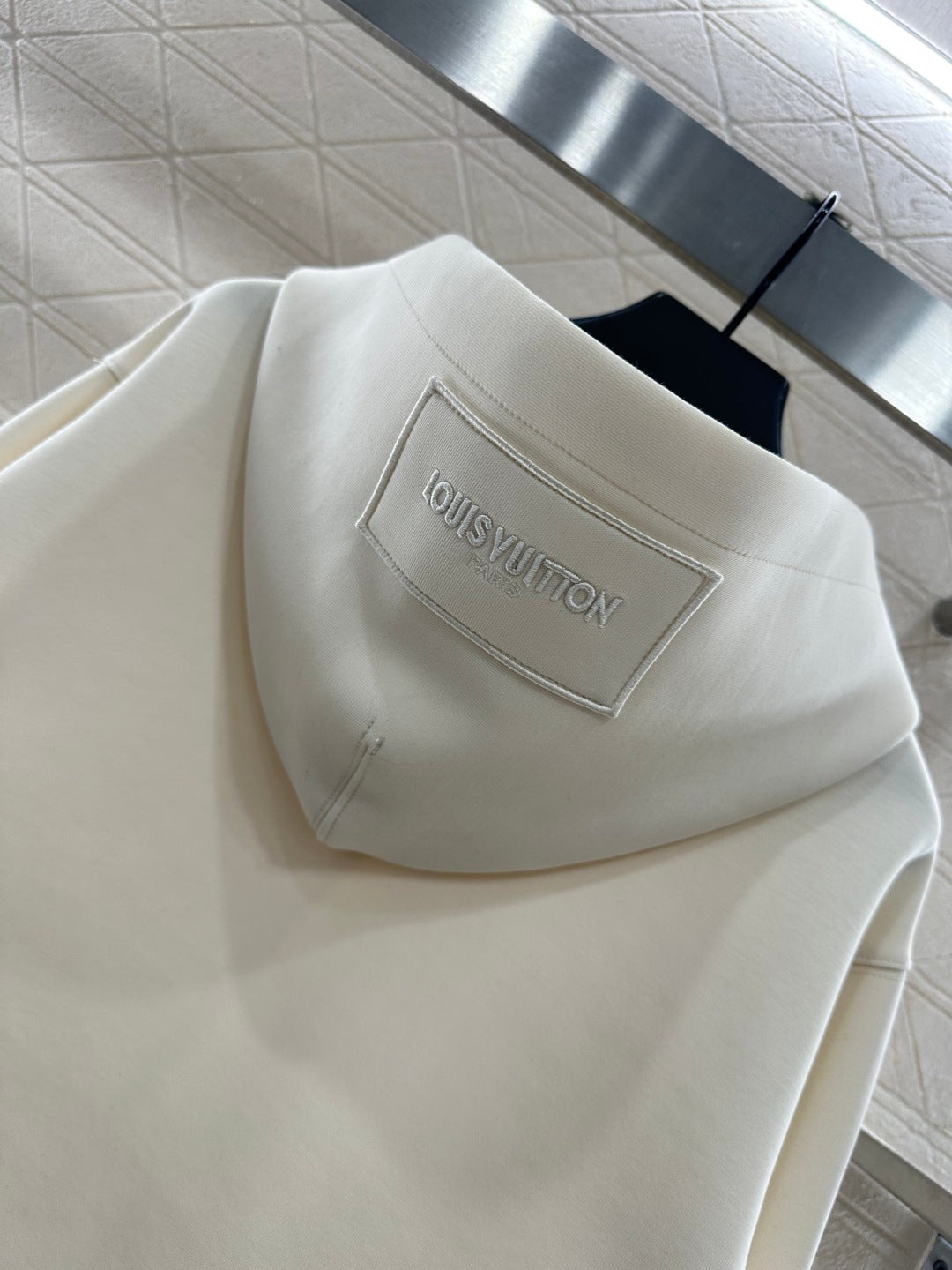 Hooded drawstring cropped sweatshirt