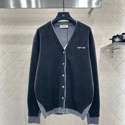 25fw Two contrasting fake cardigans