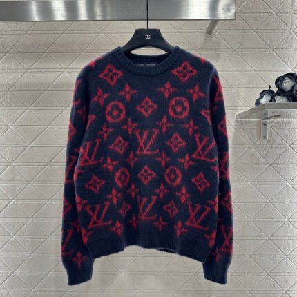 Round neck jacquard sweater