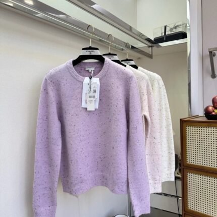 Dotted yarn crew neck sweater