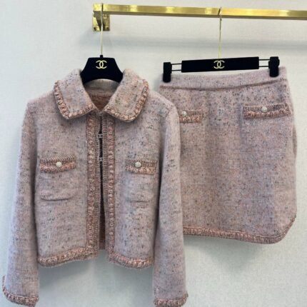 25fw Collar long sleeved knitted cardigan）