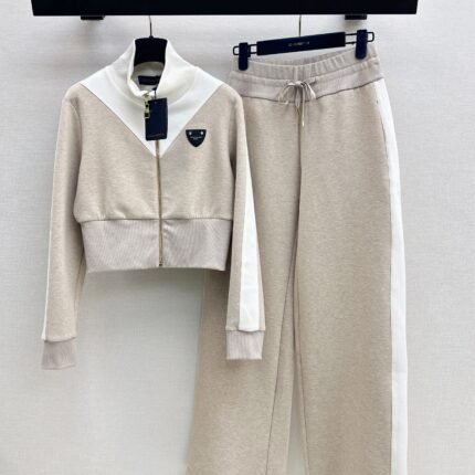 Color-blocked matching set